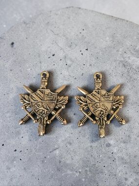 2 Vintage 1962 James Papalia Original  Heraldic Crest LION Brass Wall Hooks